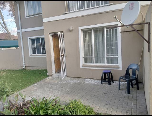 2 BEDROOM SECTIONAL TITLE FOR SALE IN COMET